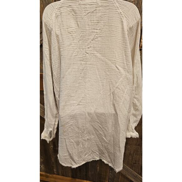 Free people white guazy beachy oversized long sleeve button up w/ pockets Small - Picture 3 of 11